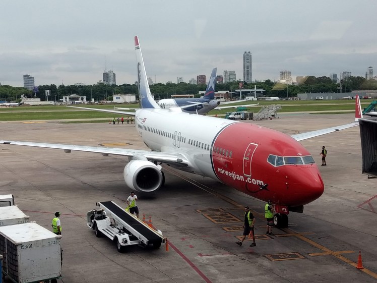 norwegian-boeing-737-800-8