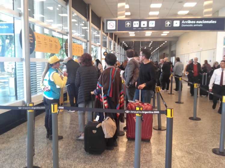 totem-buenos-aires-taxi-aeroparque-8