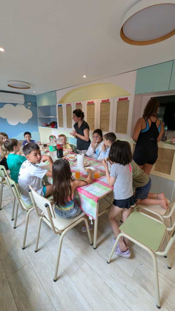 Descubrí una opción ideal para vacaciones en familia en la Costa Atlántica. Apart hotel en Valeria del Mar con balneario, recreación infantil, spa y piscinas climatizadas.